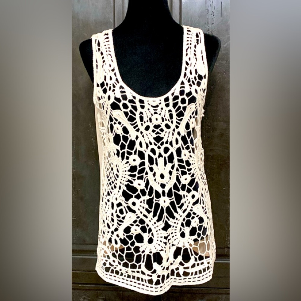 K Dream cream crochet tank top - Size Small